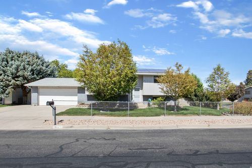 3832 W Hummingbird Way, West Valley City, UT, 84120-5461 | Card Image