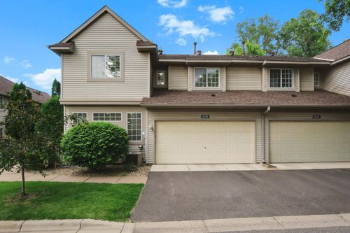 1036 Lovell Ave W, Roseville, MN, 55113-4419 | Card Image