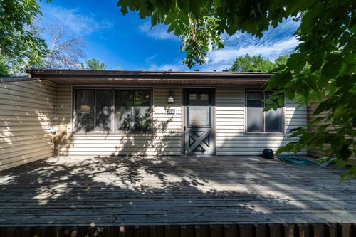 256 River Woods Ln, Burnsville, MN, 55337-3382 | Card Image