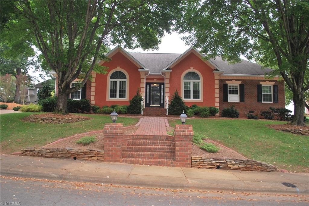 Rockmont Dr, Winston Salem, NC 27104