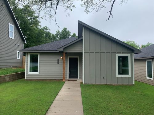 610 E Texas St, Denison, TX, 75021-6480 | Card Image