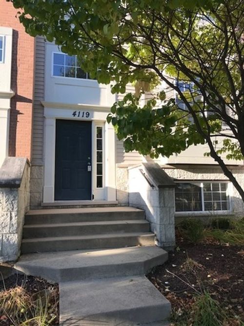 4119 Milford Ln, Aurora, IL, 60504-2103 | Card Image