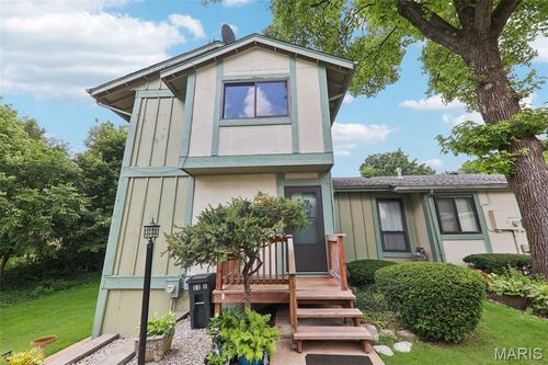 11111 Whispering Oaks Dr, Saint Louis, MO, 63136-5826 | Card Image