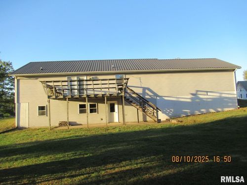 303 W Broadway St, Stanwood, IA, 52337-9678 | Card Image