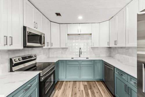 937 Ne 25th Ave, Pompano Beach, FL, 33062-4431 | Card Image