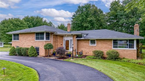 3819 Brainard Rd, Woodmere, OH, 44122-4515 | Card Image