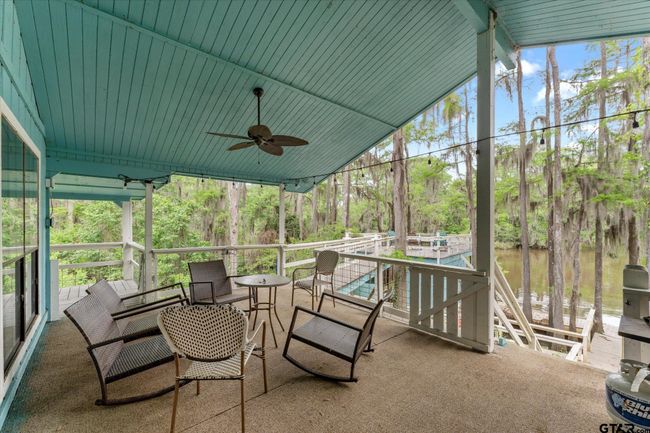 230 W Sesame St, House other with 3 bedrooms, 2 bathrooms and null parking in Karnack TX | Image 9