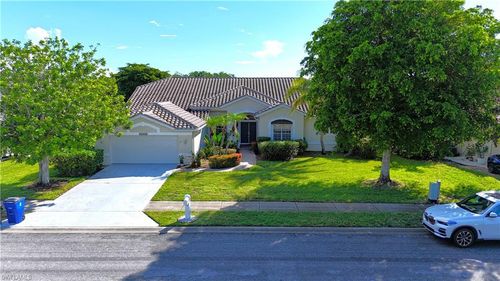 12621 Strathmore Loop, FORT MYERS, FL, 33912-4693 | Card Image
