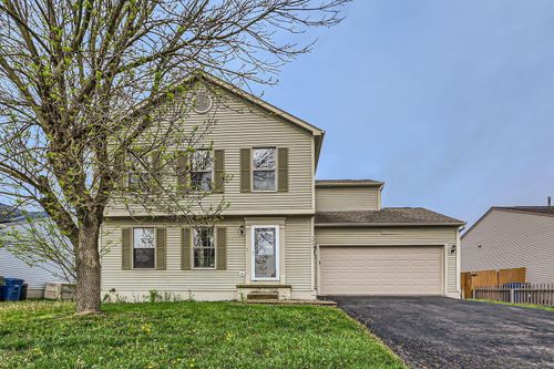 1041 Clifton Chase Dr, Galloway, OH, 43119-8585 | Card Image