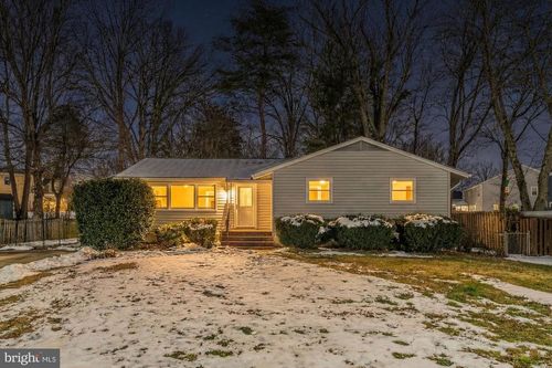 606 Meadow Ln Sw, VIENNA, VA, 22180-6341 | Card Image