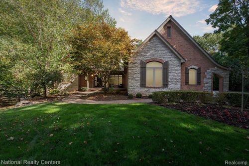 1569 Gleneagles, Highland, MI, 48357-4787 | Card Image