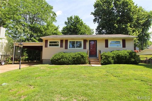 10359 Roscommon Dr, Saint Louis, MO, 63123-5072 | Card Image