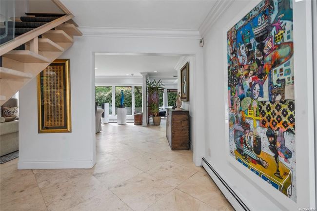 Open Floor Plan | Image 4