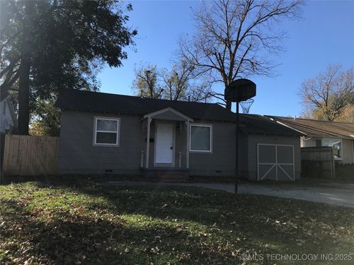 230 45th Pl, Tulsa, OK, 74105-4404 | Card Image