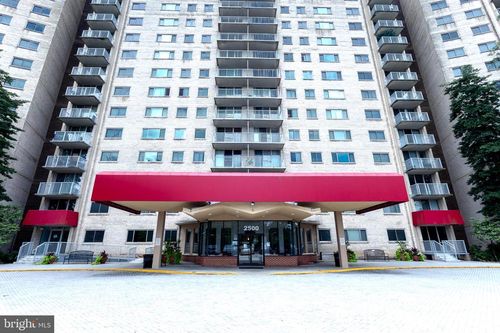 205-2500 N Van Dorn St, ALEXANDRIA, VA, 22302-1601 | Card Image