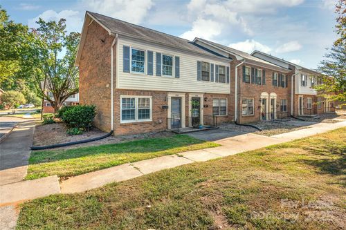 4736 Old Lantern Way, Charlotte, NC, 28212-5588 | Card Image