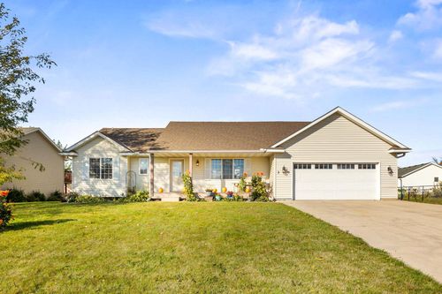 210 6th St Nw, Maple Lake, MN, 55358-3467 | Card Image