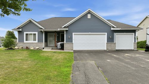 324 Birch St, Baldwin, WI, 54002-9037 | Card Image