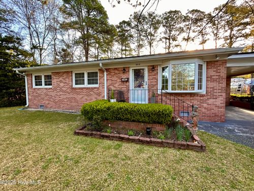 802 Pinetree Dr, New Bern, NC, 28562-4434 | Card Image