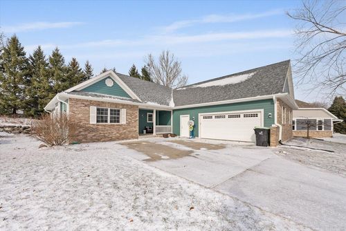 1457 Red Oak Drive, Hartford, WI, 53027 | Card Image