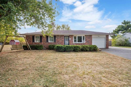 611 Elliott Ct, Greentown, IN, 46936-1616 | Card Image