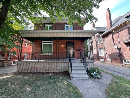 2-20 Holton Ave S, Hamilton, ON, L8M2L2 | Card Image