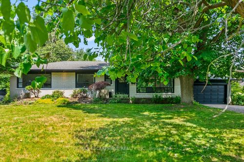 237 Albion Ave, Oakville, ON, L6J4T4 | Card Image
