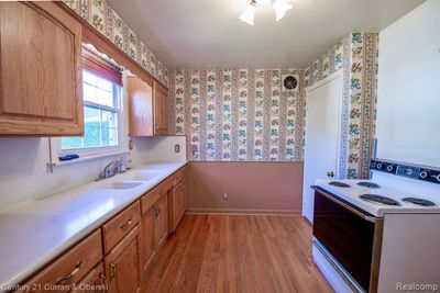 Formal Dining Room with Built | Image 3