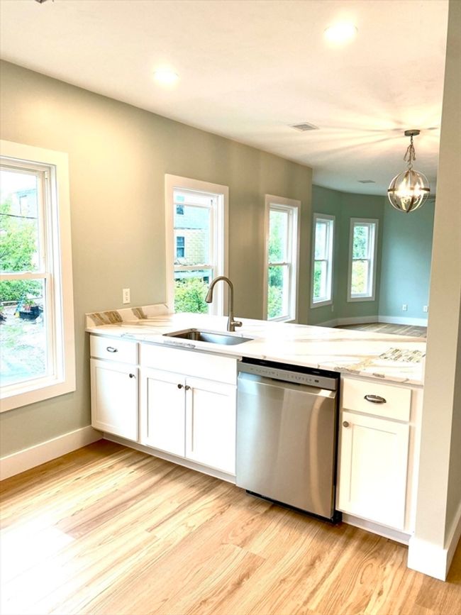 APT-2 - 20 Reeves St, Condo with 3 bedrooms, 1 bathrooms and 2 parking in Worcester MA | Image 37