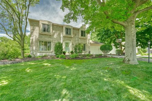 28 Black Mallard Cir, Fairport, NY, 14450-8953 | Card Image