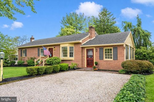 17920 Pin Oak Rd, HAGERSTOWN, MD, 21740-7824 | Card Image