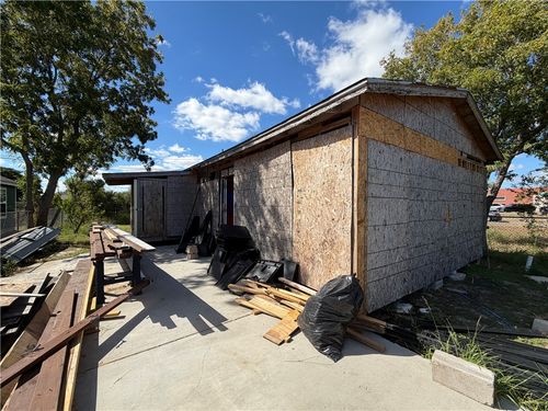 2821 Nogales St, Corpus Christi, TX, 78405-2928 | Card Image