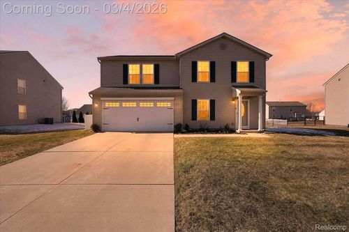 3073 Misty Creek Dr, Swartz Creek, MI, 48473-8628 | Card Image