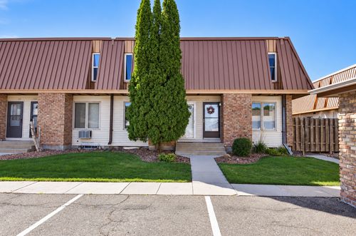 321 12 1/2 Ave E, West Fargo, ND, 58078-3021 | Card Image