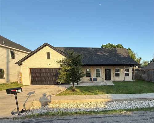 424 N Mcgraw St, Forney, TX, 75126-8631 | Card Image