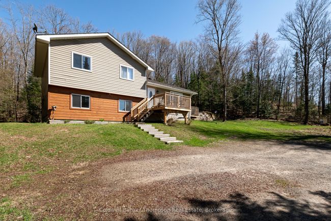 751 Old Muskoka Rd, House other with 3 bedrooms, 1 bathrooms and 4 parking in Utterson ON | Image 39