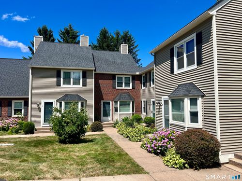 9-9 Ayreshire Ct, Suffield, CT, 06078-1961 | Card Image