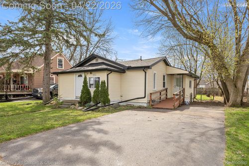 977 Boston Ave, Waterford, MI, 48328-3701 | Card Image