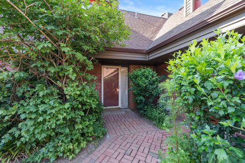 14-14 Montoya Dr, Branford, CT, 06405-2534 | Card Image