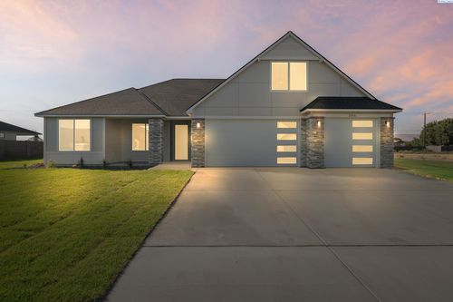 12826 Blackfoot Dr., Pasco, WA, 99301 | Card Image