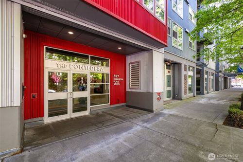 515-827 Hiawatha Pl S, Seattle, WA, 98144-2852 | Card Image