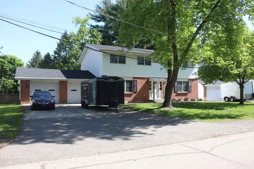 402 W Washington St, Yorkville, IL, 60560-1684 | Card Image