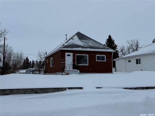 455 4 Ave E, Melville, SK, S0A2P0 | Card Image