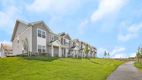 2242 Bodega Rd, Oswego, IL, 60543-6542 | Card Image