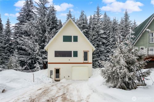 210 N Olsen Dr, Snoqualmie Pass, WA, 98068-5011 | Card Image