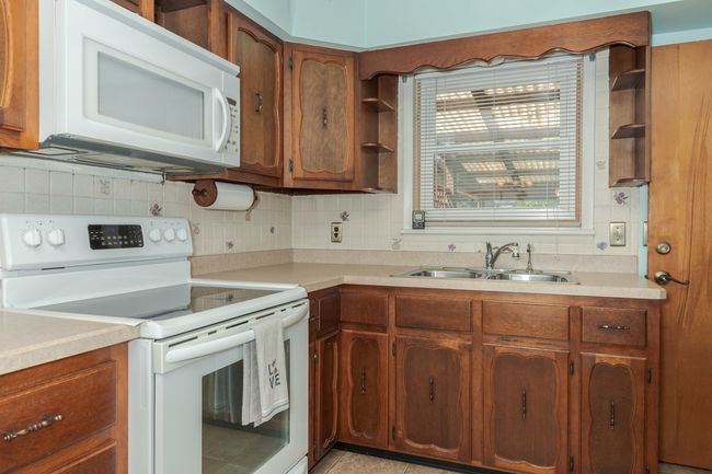315 W Bennett St, Home with 2 bedrooms, 1 bathrooms and null parking in Pontiac IL | Image 29