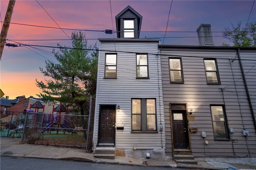 521 Alpine Ave, Pittsburgh, PA, 15212-4026 | Card Image