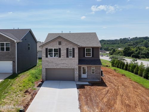 105 Clover Meadow Ln, Maryville, TN, 37801-9545 | Card Image