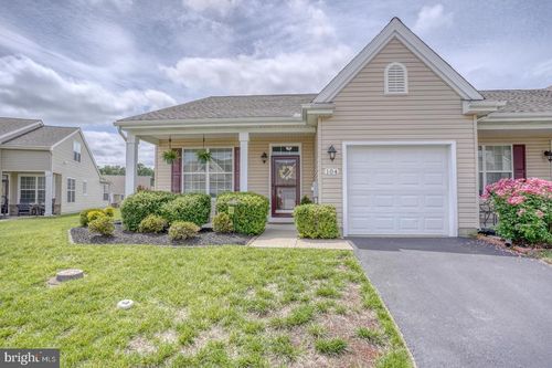 104 Larkspur Ln, SMYRNA, DE, 19977-4325 | Card Image