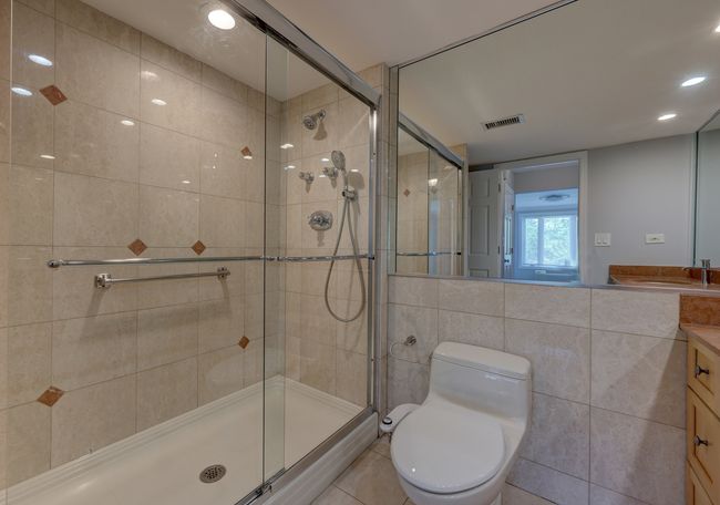 UNIT-222 - 1 Renaissance Pl, Condo with 2 bedrooms, 2 bathrooms and 2 parking in Palatine IL | Image 17